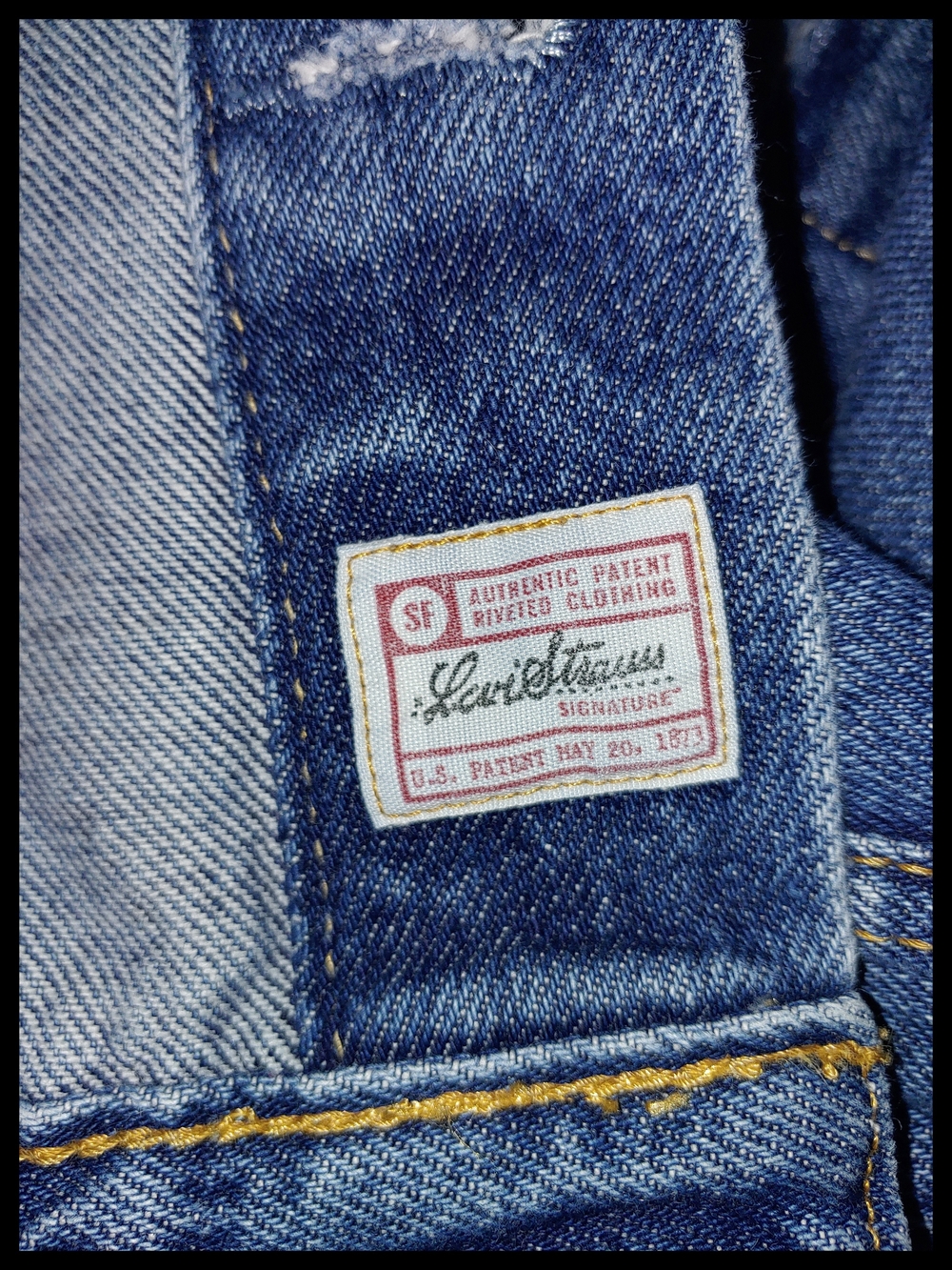 Levi's Signature Denim Trucker Jacker *please read* - Picture 7 of 8